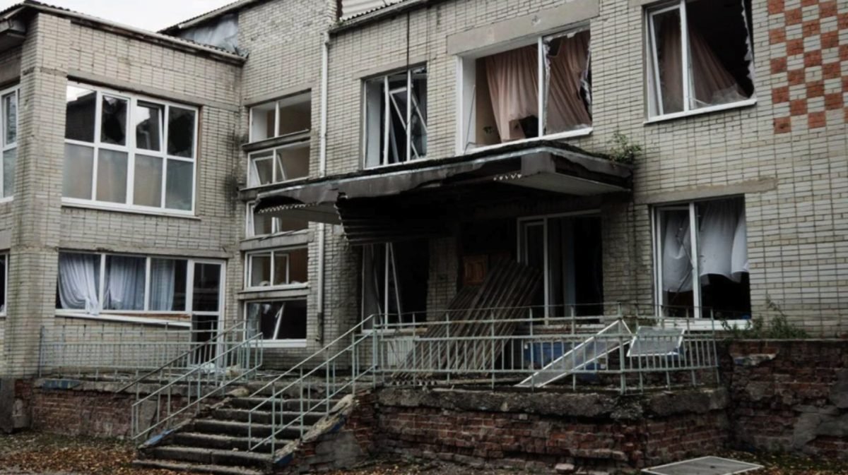 росіяни вдарили КАБами по Сумах: загинули 16-річна дівчина і літня жінка