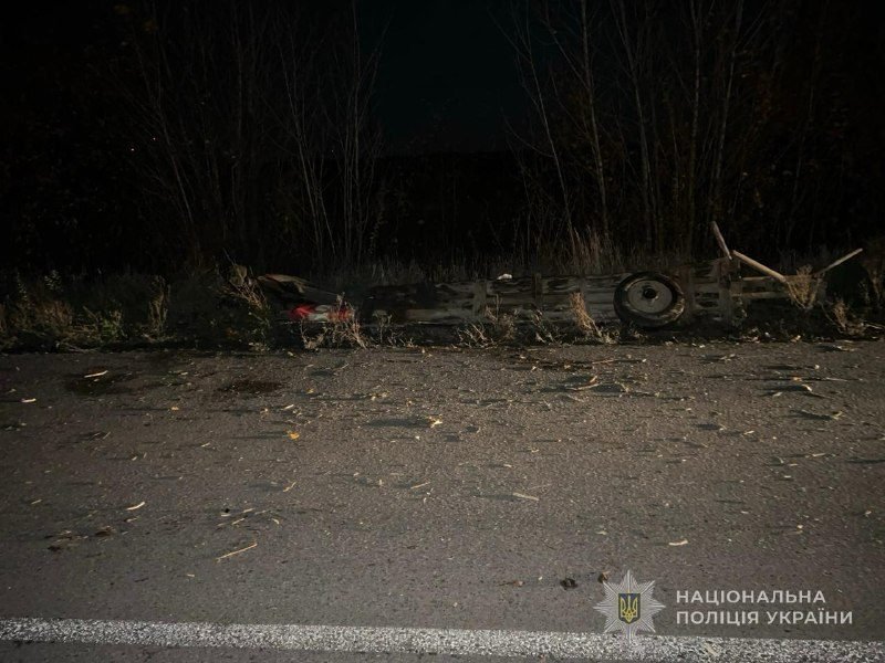Автомобіль Skoda після зіткнення з гужовою підводою