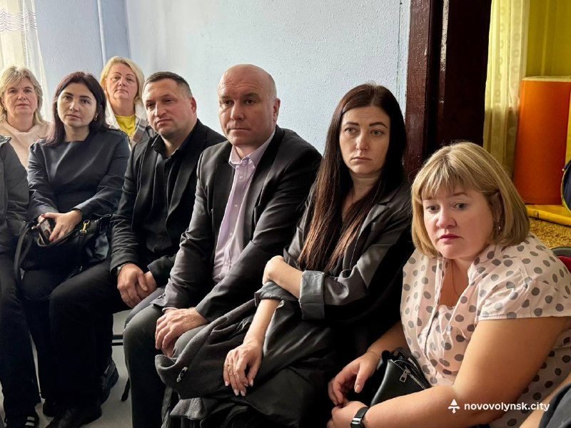 Учасники пізнавальної зустрічі про ДЦП