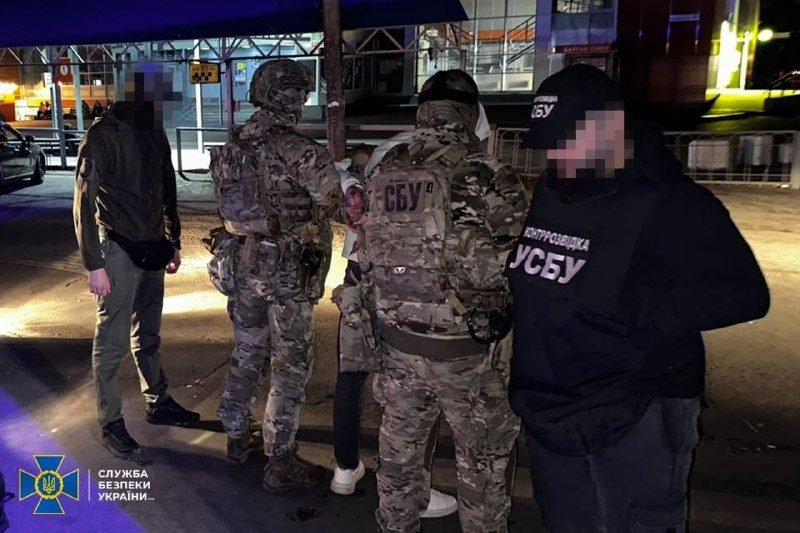 У Рівному затримали студента, який за гроші заклав вибухівку під автобус із військовими