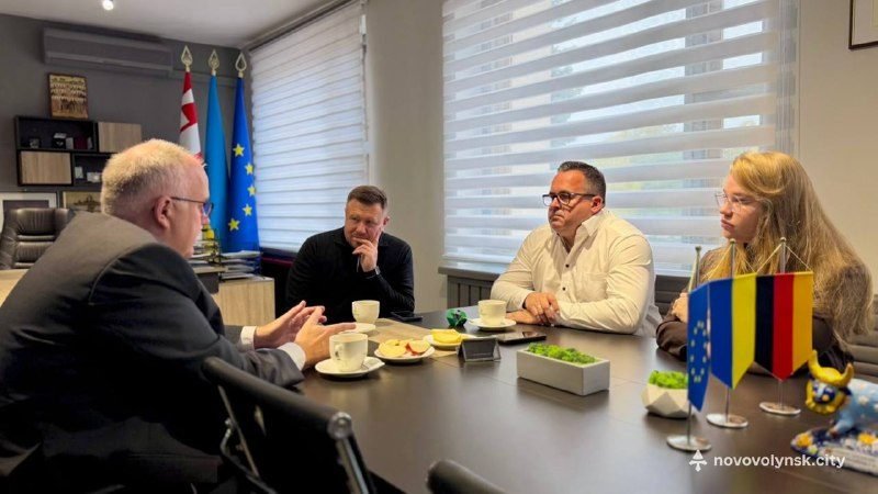До Нововолинська вперше приїхали благодійники з Німеччини: говорили про допомогу дитячому відділенню