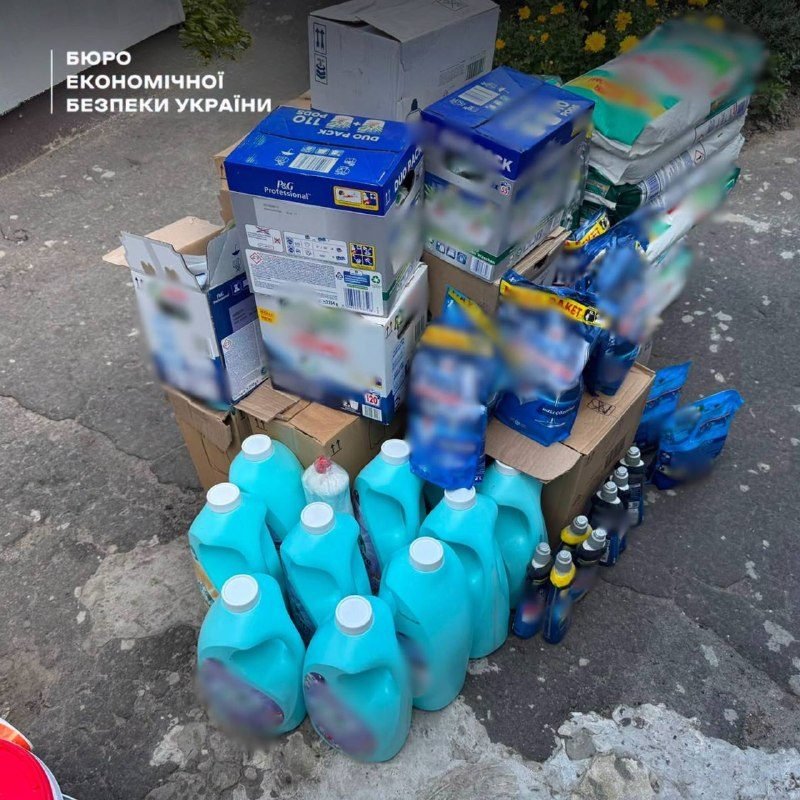На Волині жінка продавала через TikTok підроблену побутову хімію під виглядом відомих брендів
